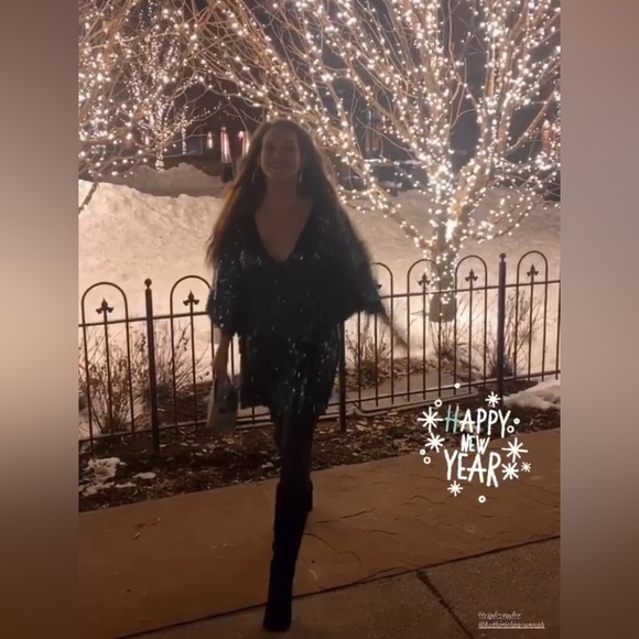 RIPLEY RADER Woman Emerald Green Sequined Formal tunic/dress - Picture 3 of 4